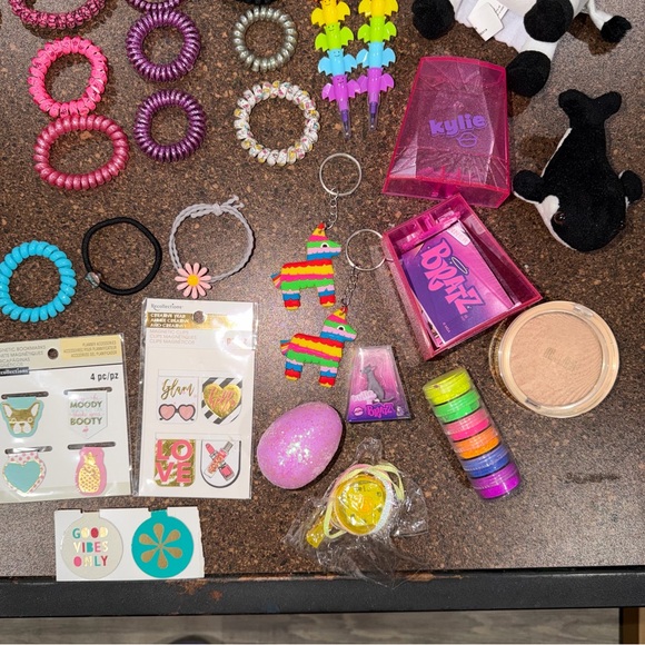 Colorful Accessory Bundle - Picture 3 of 4